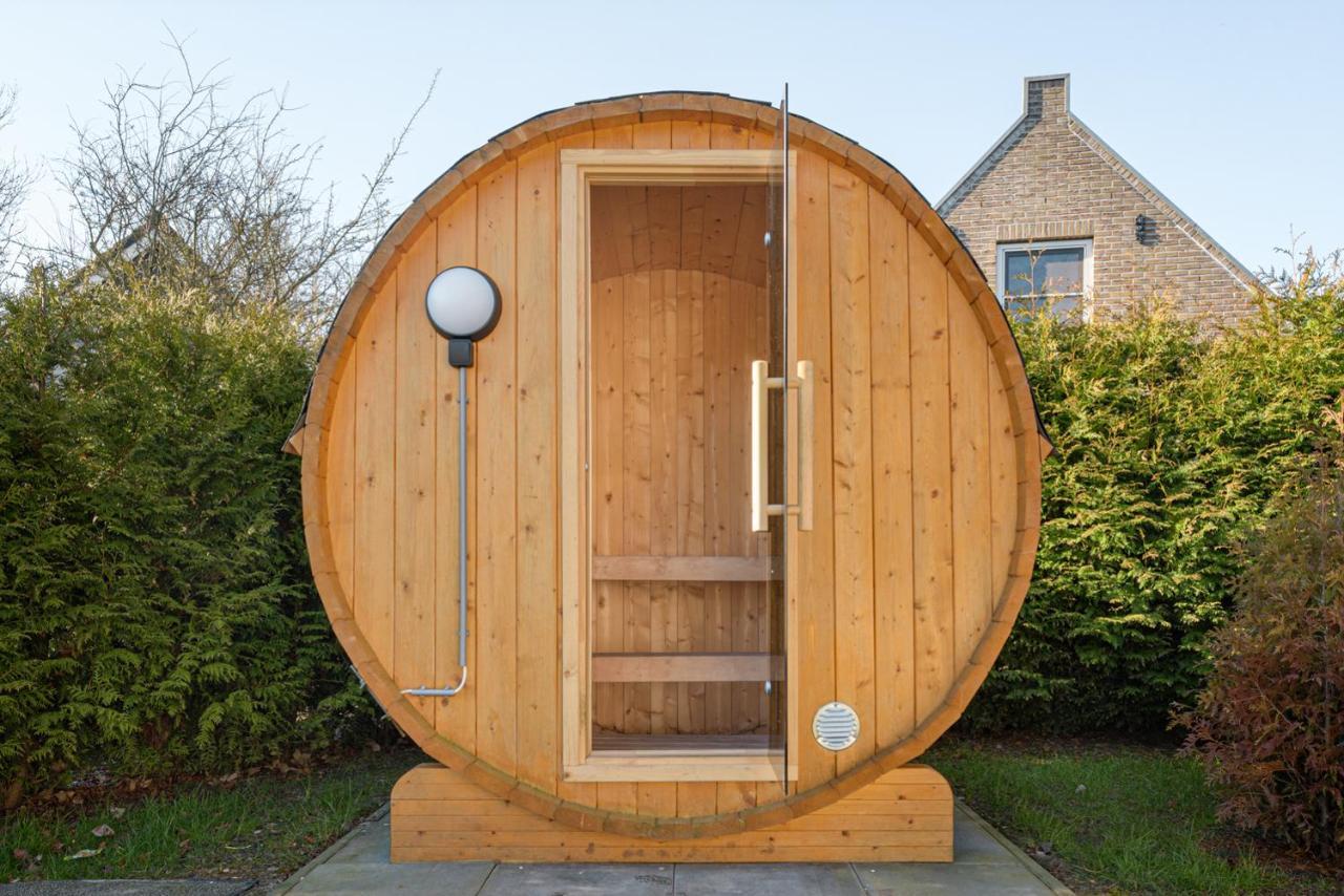 The Frisian Beach House Met Scandinavische Barrel Sauna Tzummarum Exterior photo