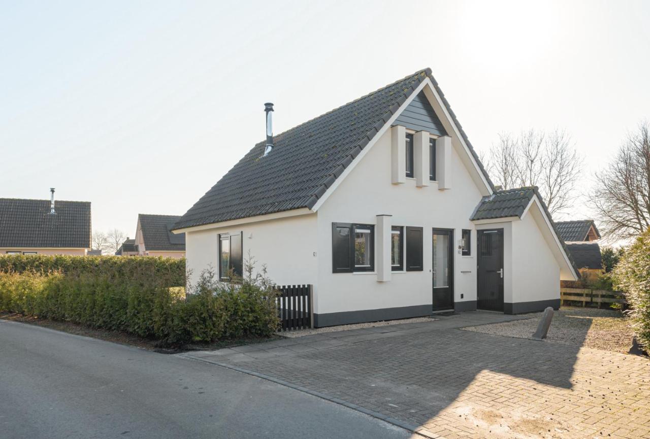 The Frisian Beach House Met Scandinavische Barrel Sauna Tzummarum Exterior photo